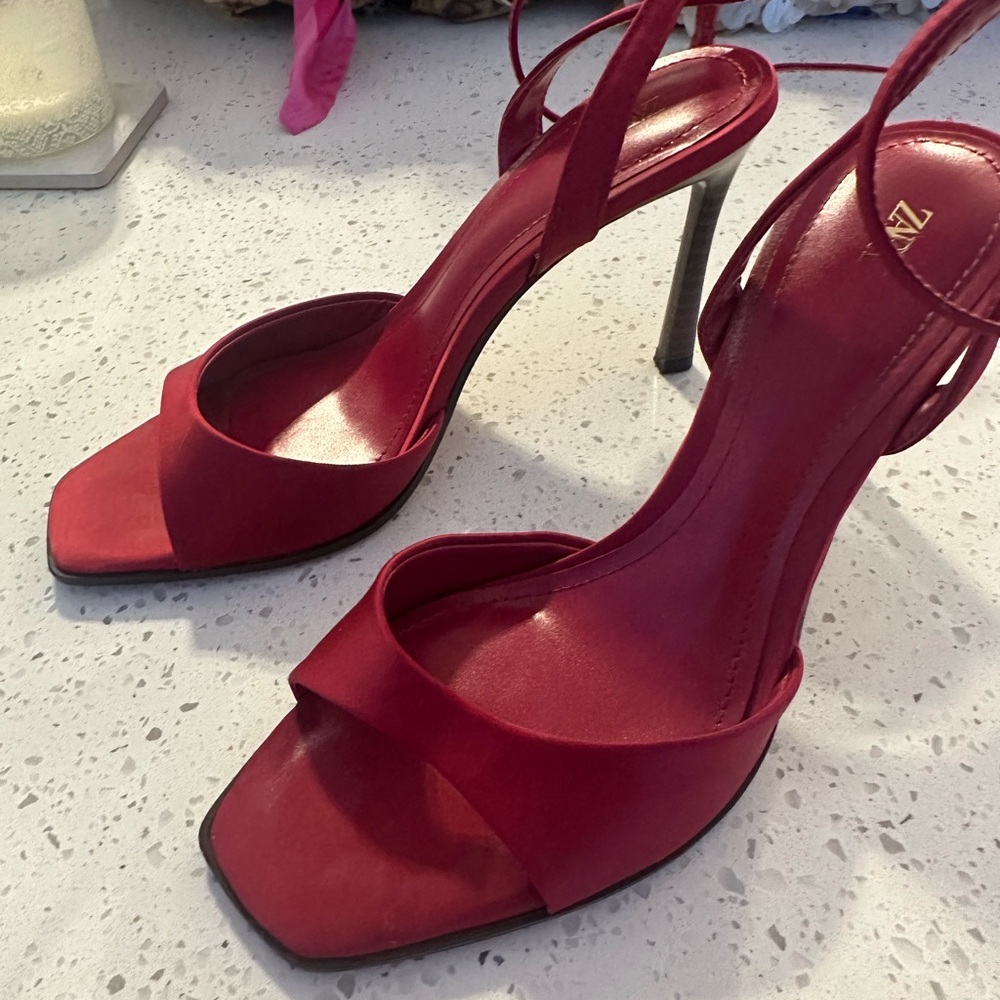 Elegant pink Strappy Heels